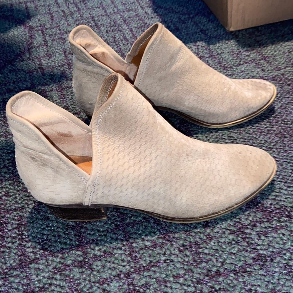Used Lucky Brand Boots 9